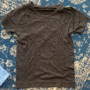 Lululemon crew neck top. NWOT!